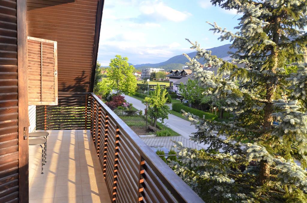 Apartment Galerija Радовлица Экстерьер фото