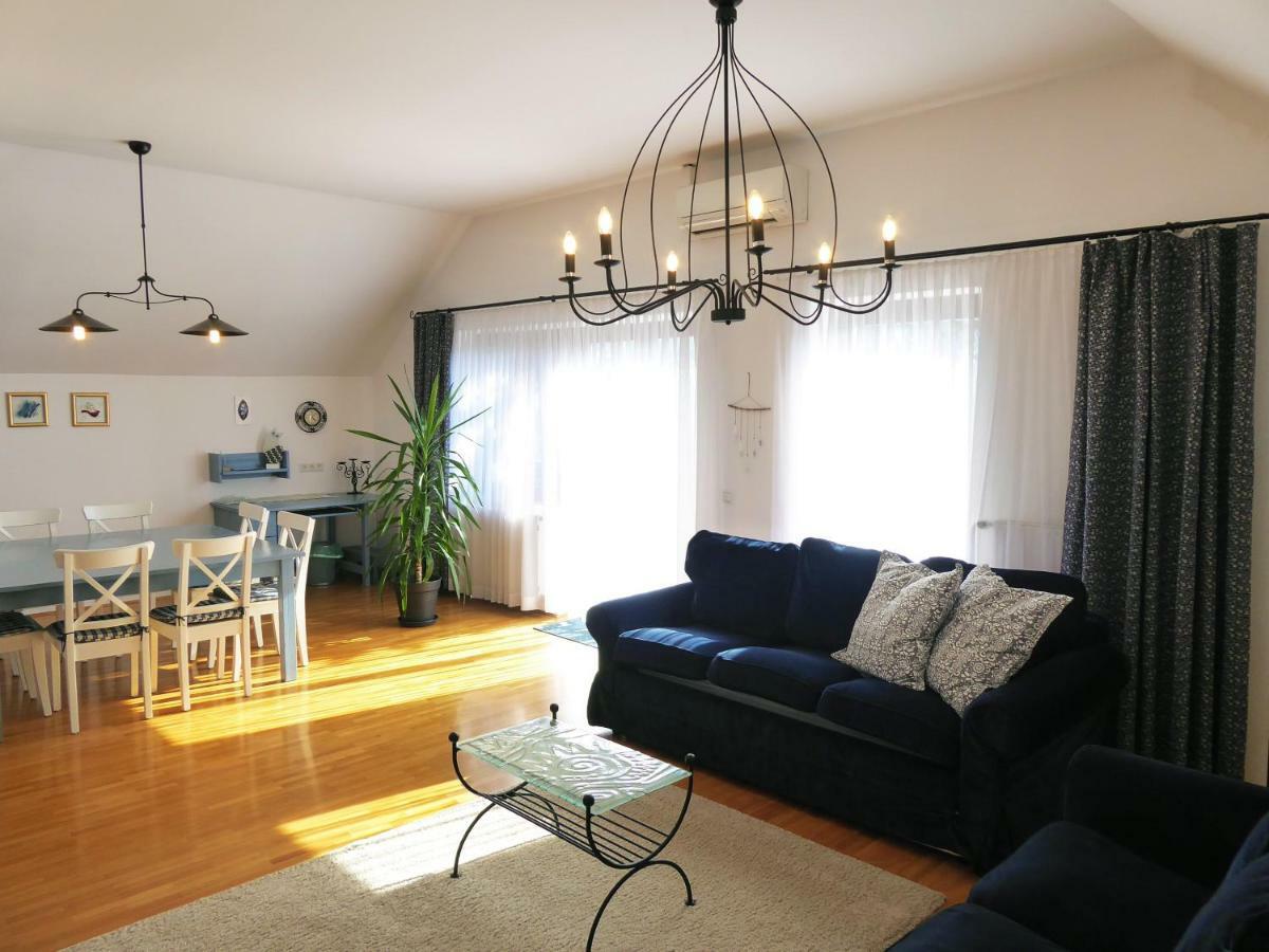Apartment Galerija Радовлица Экстерьер фото
