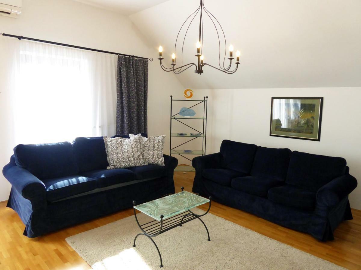Apartment Galerija Радовлица Экстерьер фото