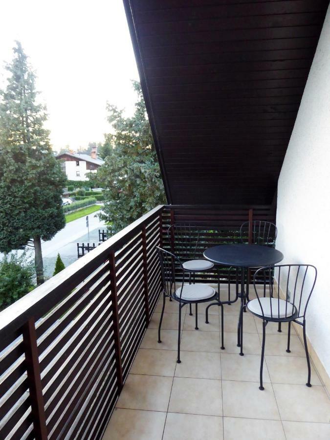 Apartment Galerija Радовлица Экстерьер фото
